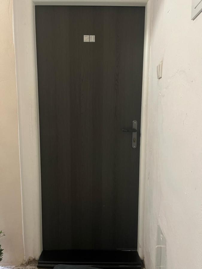 Apartman V Rodinnem Dome Jaroměř エクステリア 写真